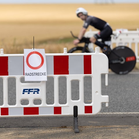 Der Ironman bringt den sonstigen Straßenverkehr an manchen Stellen zum Erliegen.