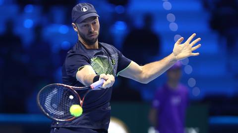 Tim Pütz bei einem Vorhandschlag bei den ATP-Finals