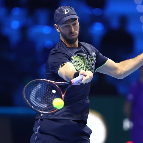 Tim Pütz bei einem Vorhandschlag bei den ATP-Finals