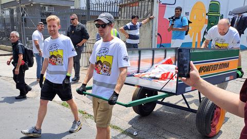 Sebastian Vettel bei der "Waste Picker Challenge".