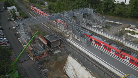 Luftaufnahme der Baustelle am Bahnhof Friedrichsdorf