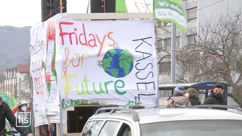 Video: Klimastreik - Fahrraddemos in Gießen und Kassel ...