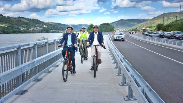 Über 12.000 Euro Pro Meter: Rheingau-Radweg Zwischen Rüdesheim Und ...