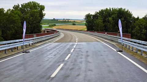 Neue Fahrbahn in Calden