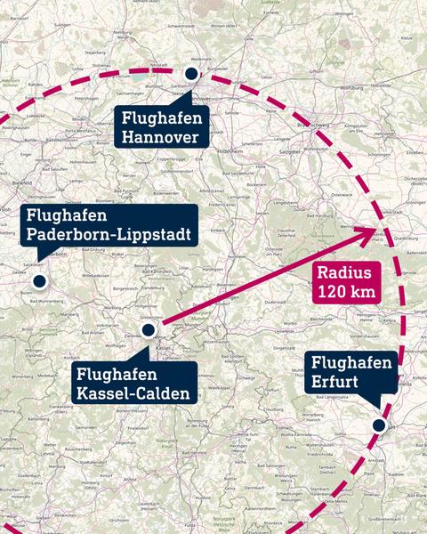 Karte, die Teile Hessens und angrenzende Bundesländer zeigt. Mit Punkten sind die Flughäfen Kassel-Calden, Paderborn, Hannover und Erfurt verortet.