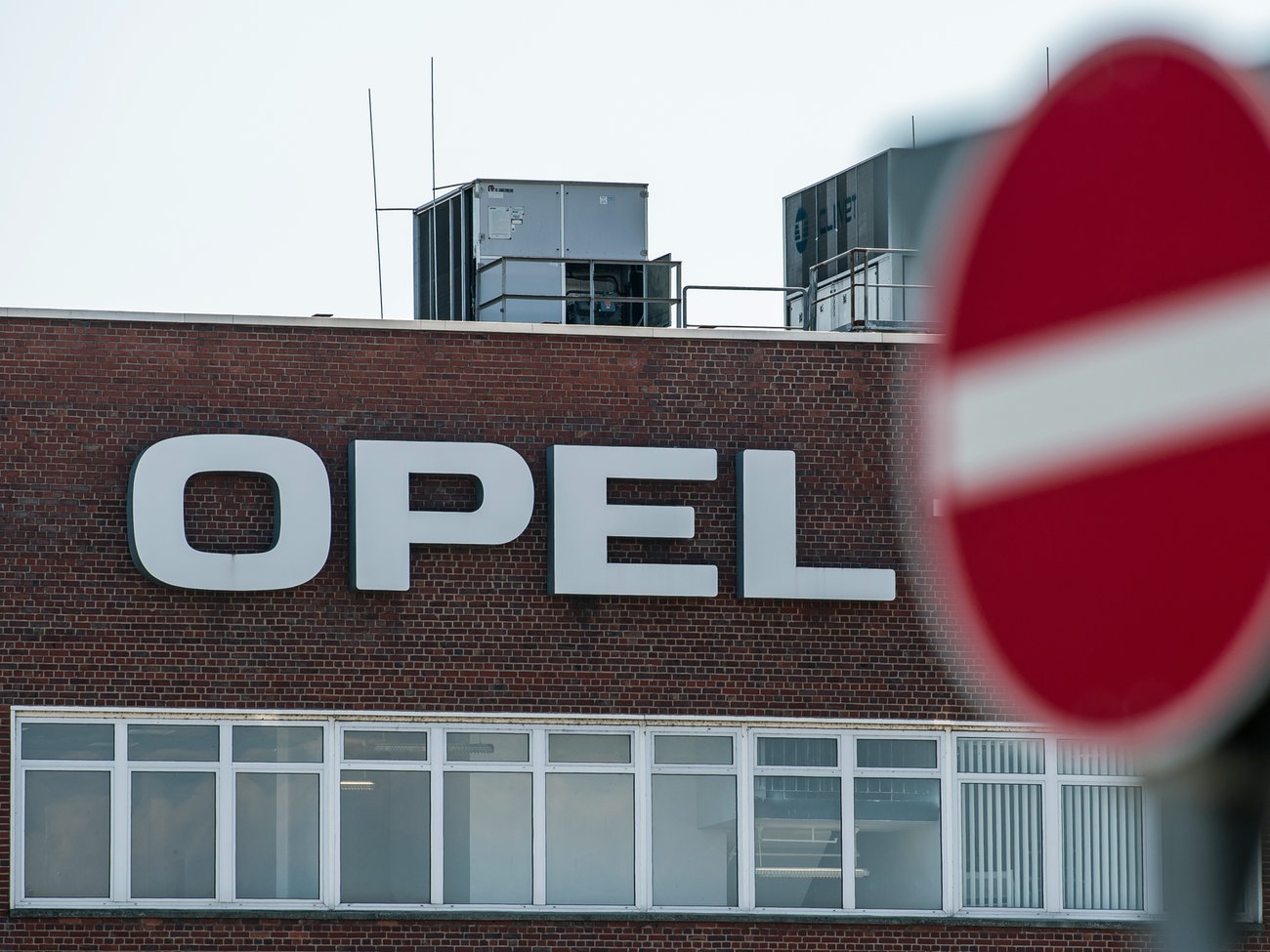 Coronavirus Opel Werk In Russelsheim Schliesst Am Dienstag Hessenschau De Wirtschaft