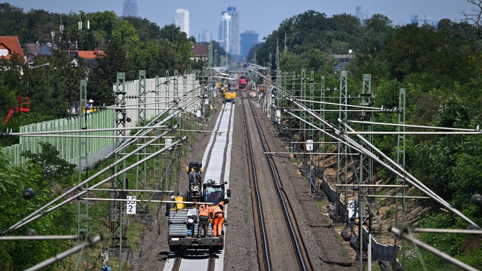 Bahn sieht Sanierung der Riedbahn im Zeitplan