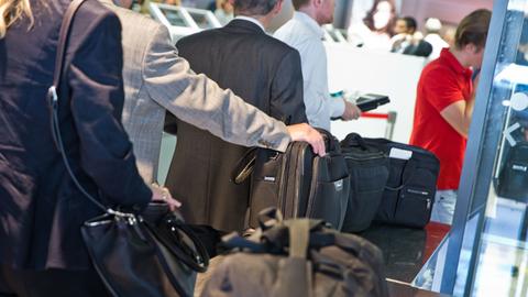 Andrang an den Sicherheitskontrollen am Frankfurter Flughafen.