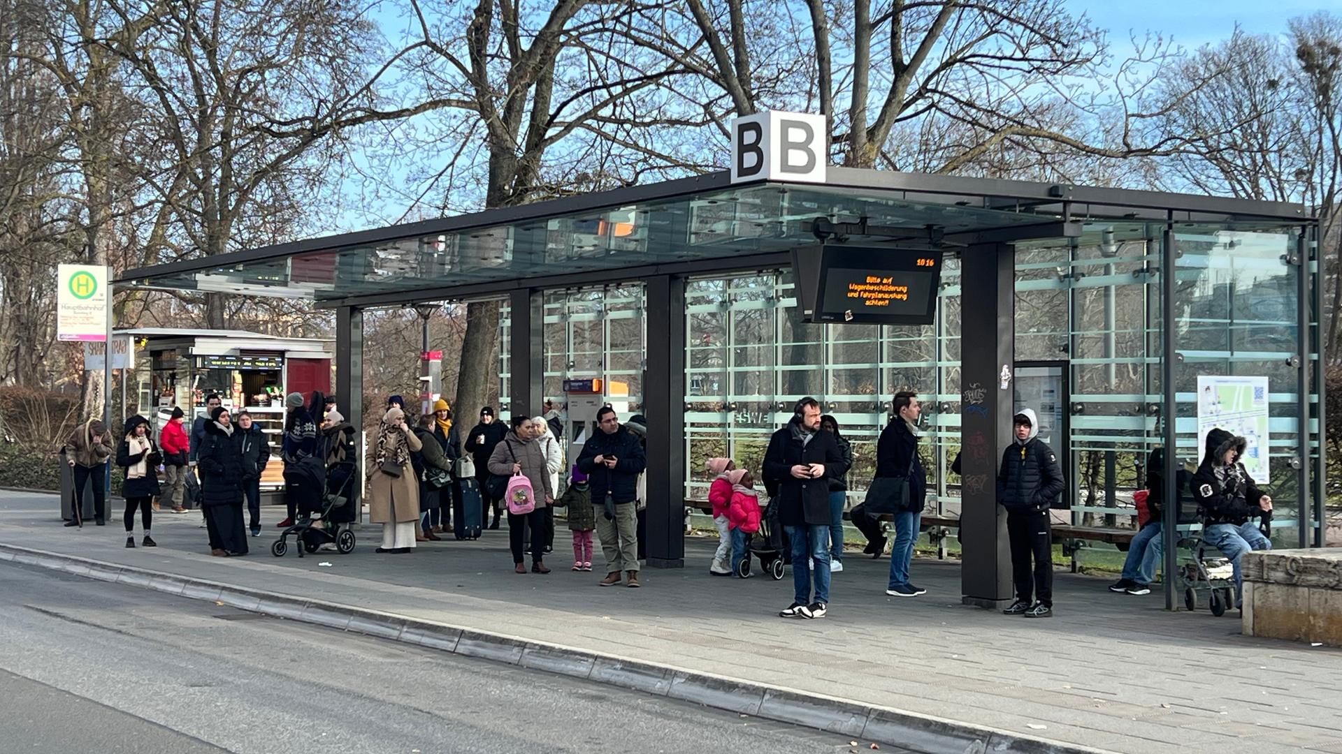 verdi-ruft-zu-nahverkehr-warnstreiks-in-frankfurt-wiesbaden-und-kassel-auf