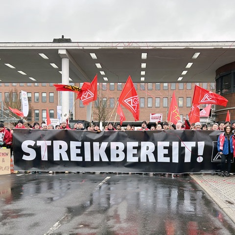 Streik im Volkswagenwerk Kassel in Baunatal